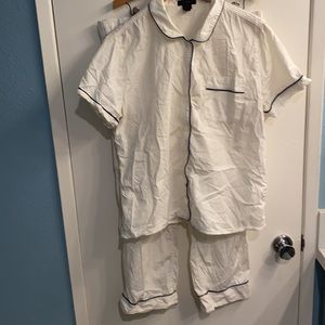J Crew white short sleeve cropped pajamas sz L